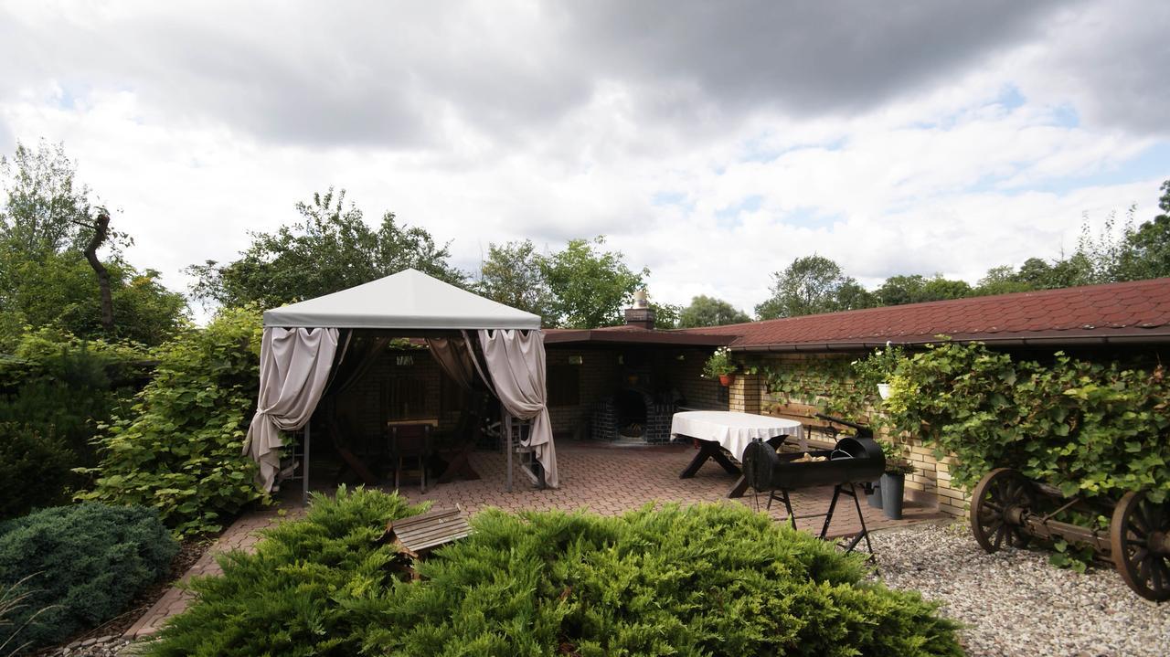 Villa Alris Bialystok Bagian luar foto